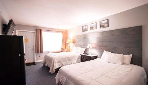 Queen Room and Double Bed