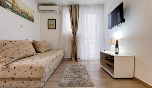 Apartment (3 Adults)