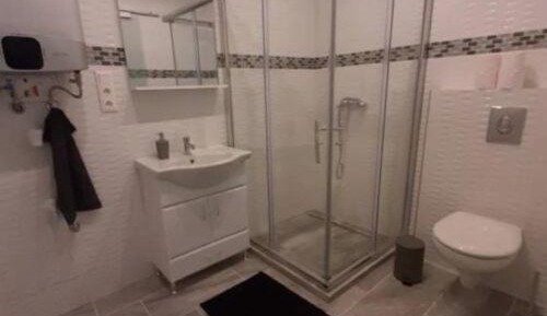 Quadruple Room with Private Bathroom