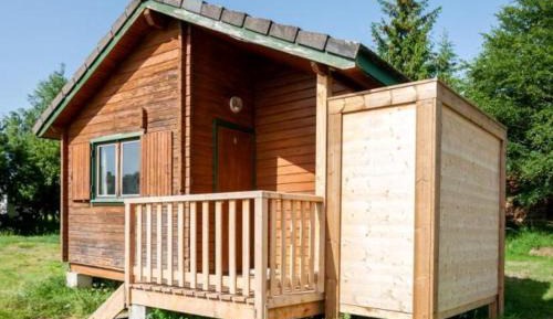 Bungalow with kitchenette and private Toilet