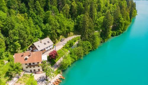 Three-Bedroom Apartment with Balcony and Lake View