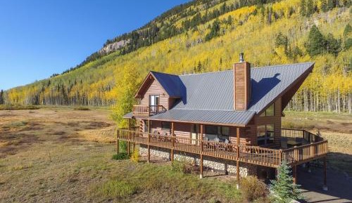 Five-Bedroom Holiday Home