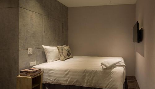 Single Room - No Window