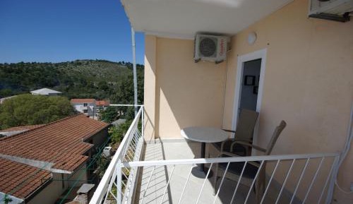 Studio Apartment with Sea View