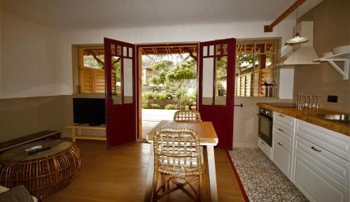 Apartment with Garden View