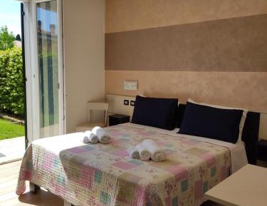 Double Room with Pool View