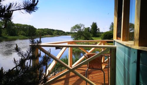 Bungalow - Water Front 
