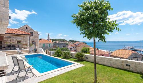 Villa with Sea View