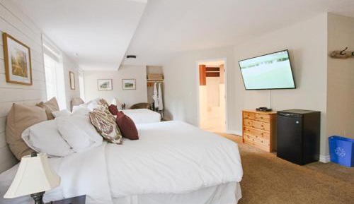 Queen Room with Garden View