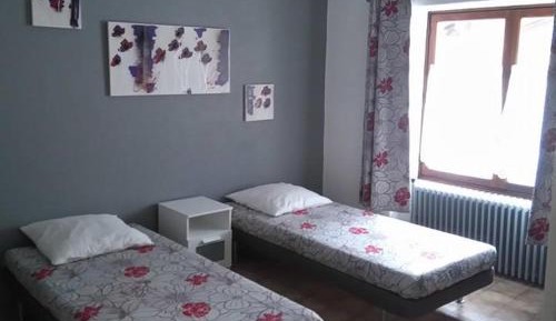 Quadruple Room with Shared Bathroom