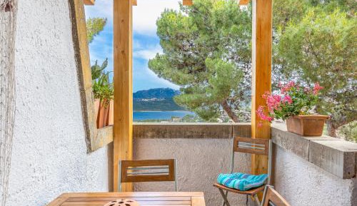 Superior One-Bedroom Apartment with Balcony