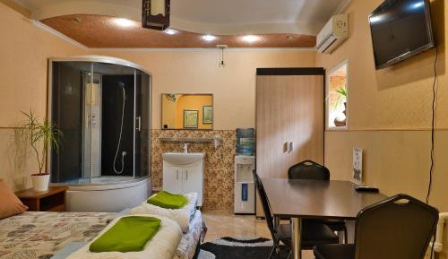 Deluxe Double Room with Shower
