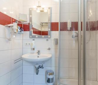 Comfort Triple Room with Shower