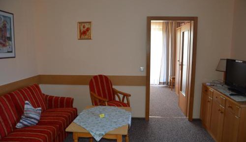 One-Bedroom Apartment with Balcony