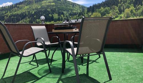 Suite with Mountain View