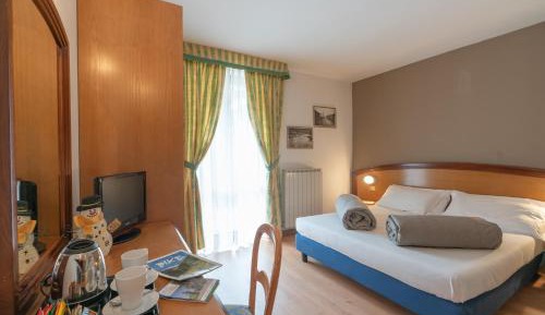 Superior Double or Twin Room with Terrace