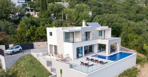 Villa with Sea View