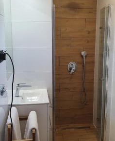 Deluxe Double Room (2 Adults + 1 Child)