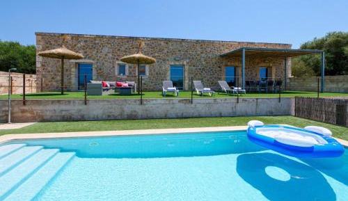 Villa with Garden View