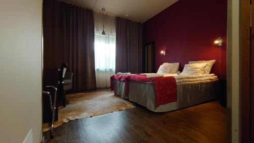 Double or Twin Room with Bathroom