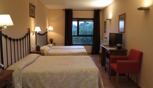 Family Room with terrace  (2-5 Adults)