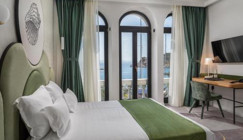Superior King Room with Sea View