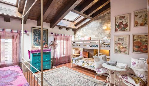 Superior One-Bedroom Apartment
