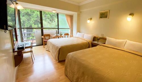 Quadruple Room with Mountain View