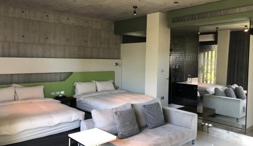 Quadruple Room with Private Bathroom