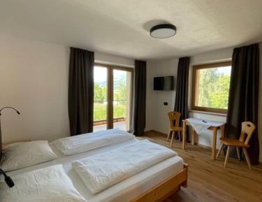 One-Bedroom Apartment with Sofa Bed