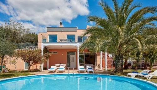 Villa - Beach Front