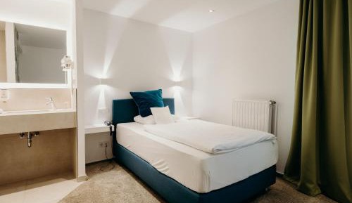 Business Single Room