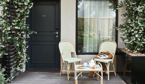 Double or Twin Room with Terrace - "Aubépine" - Maison Boileau-  39 rue Boileau