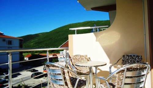 Superior Studio Apartment with Balcony