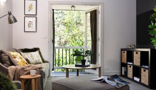 Apartment with Garden View