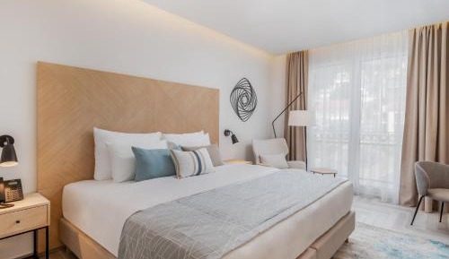 Superior Sea View Room with Balcony - Contemporary Building