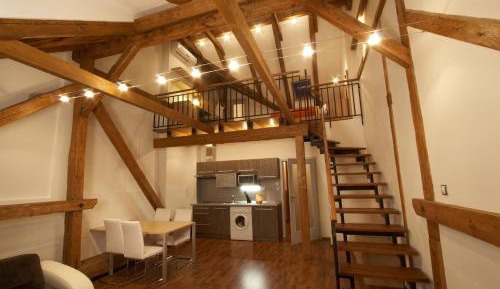 Two-Bedroom Apartment - Split Level