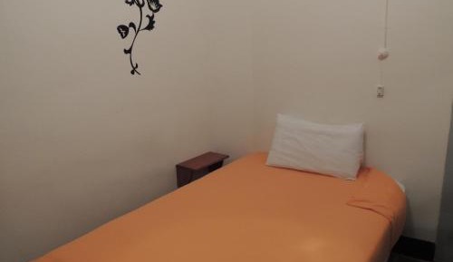 Single Room with Shared Bathroom