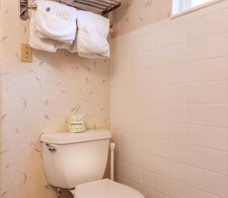 2 Bedroom - 1 Queen & 1 King