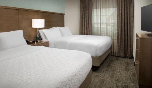 One-Bedroom Queen Suite with Two Queen Beds