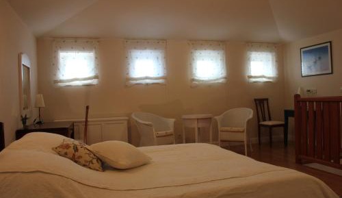 Premium Apartment with Sea View (6 Adults + 2 Children)