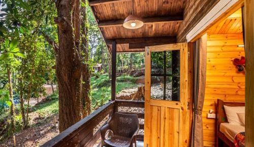 Lake View Wooden Cottage