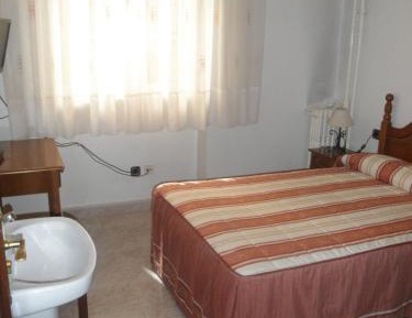 Single Room with Shared Bathroom