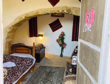 Economy Triple Room with Shared Bathroom