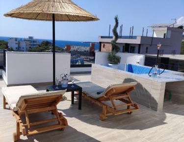 Deluxe Double Room with Balcony and Sea View