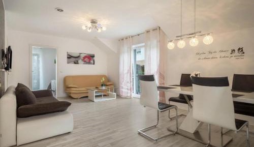 Superior One-Bedroom Apartment with Balcony