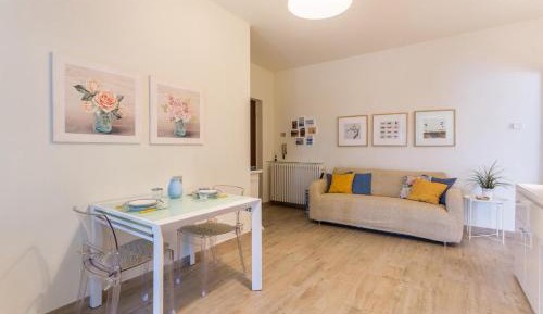 Superior One-Bedroom Apartment