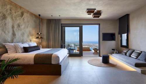 Grand North Suite with Private Heated Pool