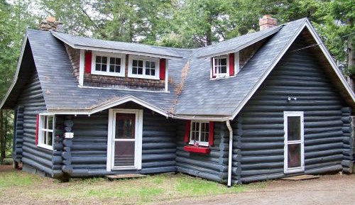 Three-Bedroom Cottage #1