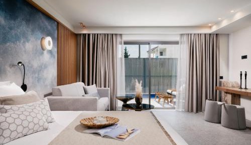 Junior Suite with Private Pool